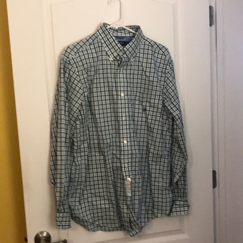 Never worn Men’s Nautical shirt.